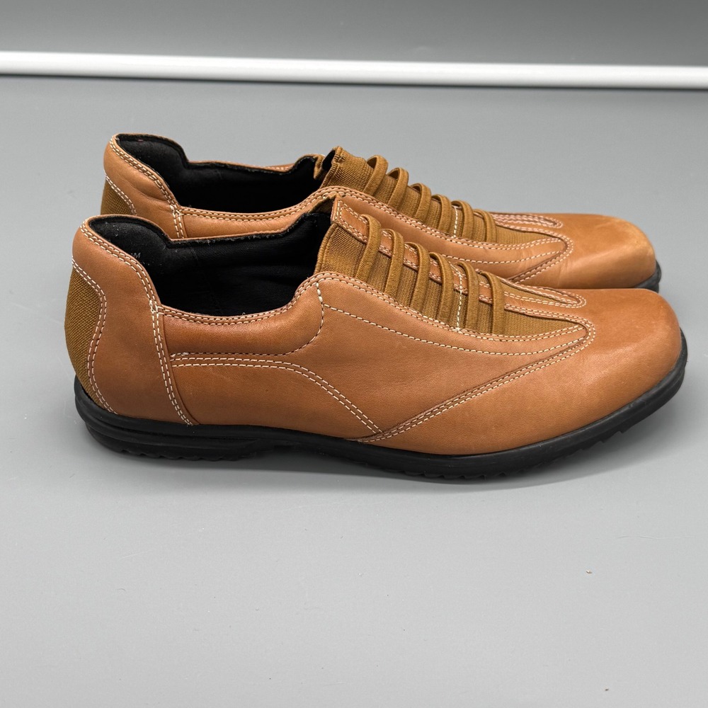 Apostrophe Women's Tan Leather Slip On Comfort Loafers Shoes Faux Laces Size 6.5